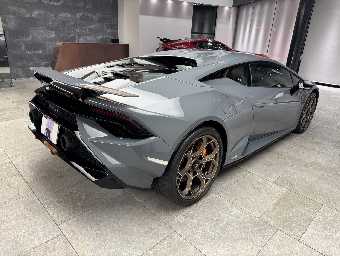 LAMBORGHINI HURACAN 2024 Image 5