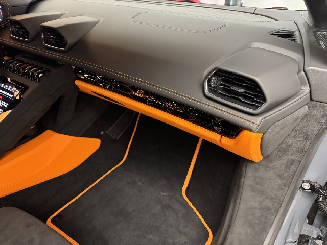 LAMBORGHINI HURACAN 2024 Image 42