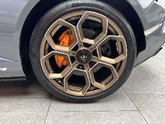 LAMBORGHINI HURACAN 2024 Image 10