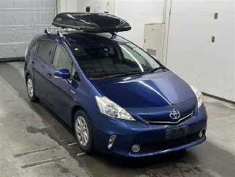 TOYOTA PRIUS ALPHA 2013 Image 1