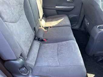 TOYOTA PRIUS ALPHA 2013 Image 8