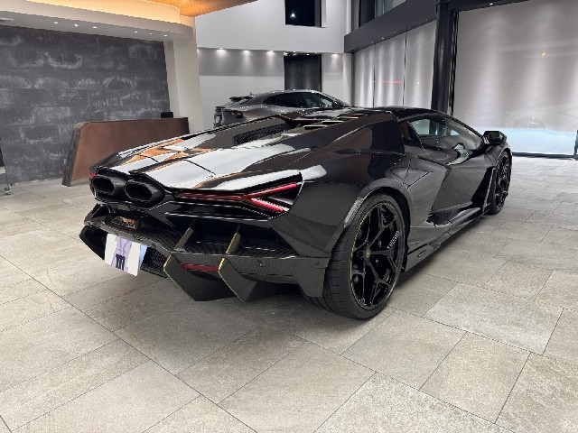 LAMBORGHINI REVUELTO 2025 Image 21
