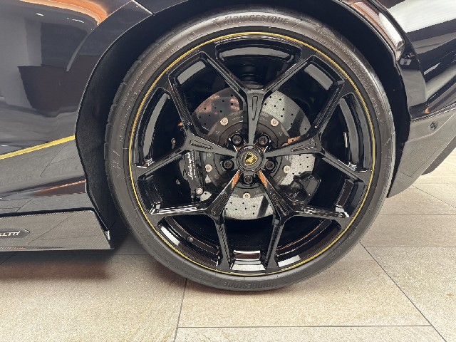 LAMBORGHINI REVUELTO 2025 Image 26