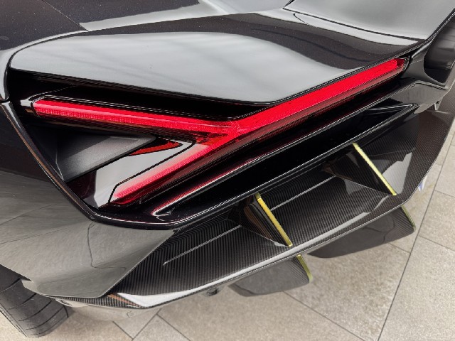 LAMBORGHINI REVUELTO 2025 Image 34