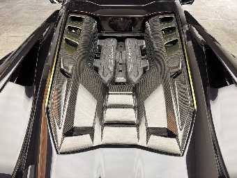 LAMBORGHINI REVUELTO 2025 Image 32