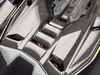 LAMBORGHINI REVUELTO 2025 Image 34