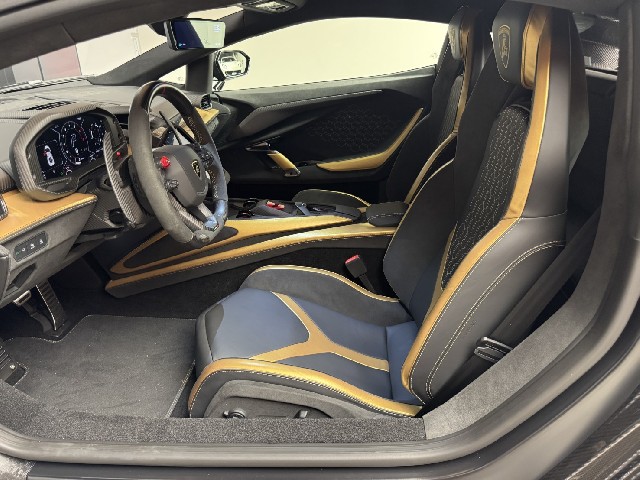 LAMBORGHINI REVUELTO 2025 Image 47