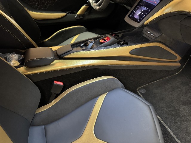 LAMBORGHINI REVUELTO 2025 Image 53