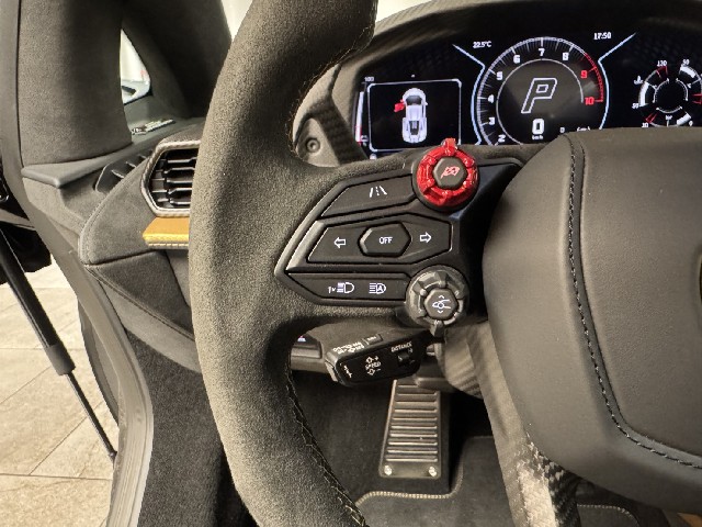 LAMBORGHINI REVUELTO 2025 Image 59