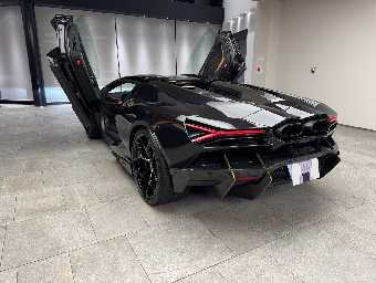 LAMBORGHINI REVUELTO 2025 Image 7