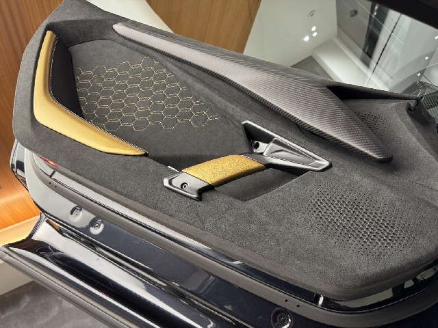 LAMBORGHINI REVUELTO 2025 Image 68