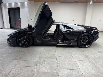 LAMBORGHINI REVUELTO 2025 Image 8
