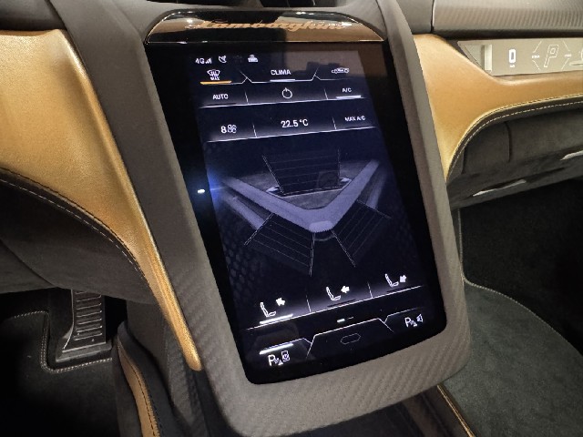 LAMBORGHINI REVUELTO 2025 Image 72