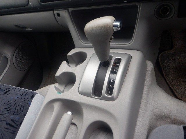 MAZDA BONGO FRIENDEE 2002 Image 21