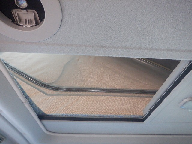 MAZDA BONGO FRIENDEE 2002 Image 30