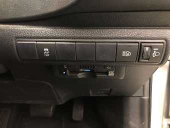 TOYOTA COROLLA TOURING 2020 Image 7