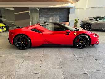 FERRARI SF90 STRADALE 2021 Image 4
