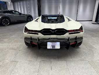 LAMBORGHINI REVUELTO 2025 Image 16