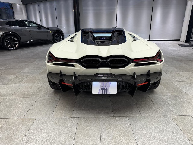 LAMBORGHINI REVUELTO 2025 Image 22