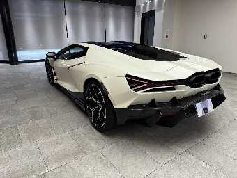 LAMBORGHINI REVUELTO 2025 Image 17