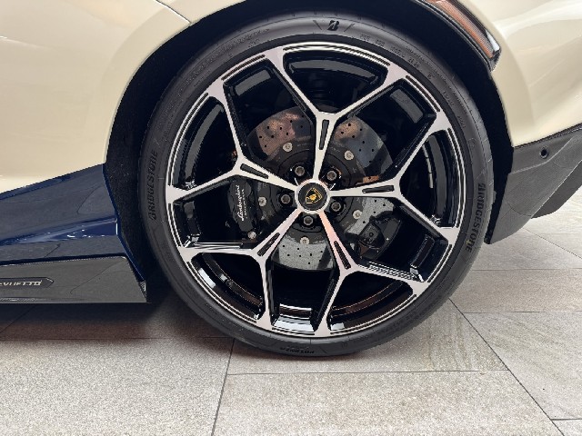 LAMBORGHINI REVUELTO 2025 Image 26