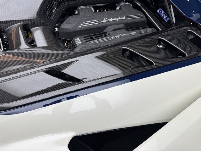 LAMBORGHINI REVUELTO 2025 Image 35