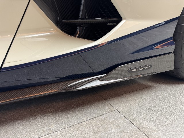 LAMBORGHINI REVUELTO 2025 Image 39