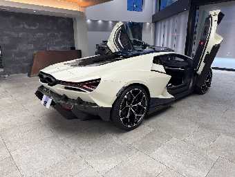 LAMBORGHINI REVUELTO 2025 Image 5