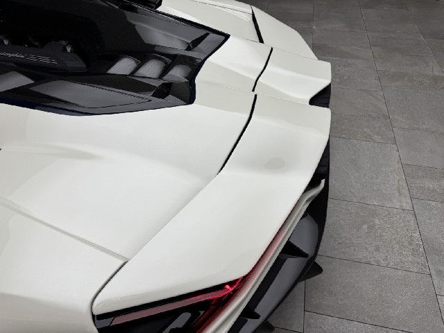 LAMBORGHINI REVUELTO 2025 Image 42