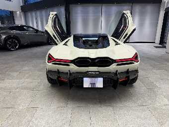 LAMBORGHINI REVUELTO 2025 Image 6