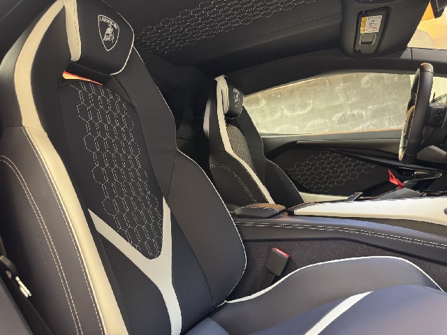 LAMBORGHINI REVUELTO 2025 Image 51