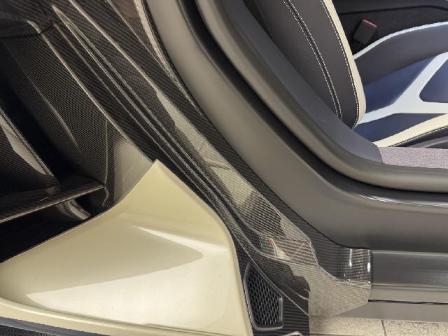 LAMBORGHINI REVUELTO 2025 Image 53