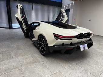 LAMBORGHINI REVUELTO 2025 Image 7