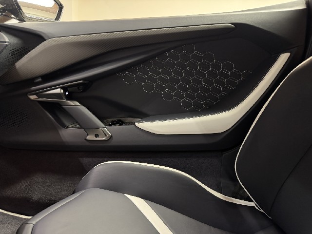 LAMBORGHINI REVUELTO 2025 Image 79