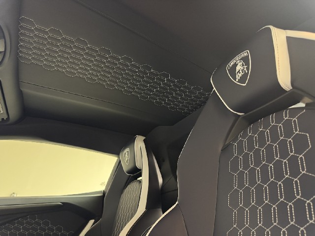 LAMBORGHINI REVUELTO 2025 Image 83