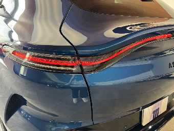 ASTON MARTIN DBX 2022 Image 17