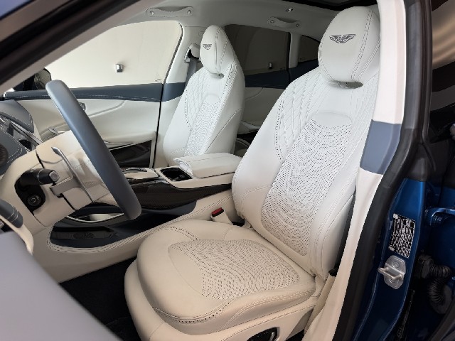 ASTON MARTIN DBX 2022 Image 29