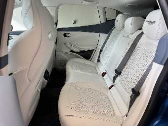 ASTON MARTIN DBX 2022 Image 27