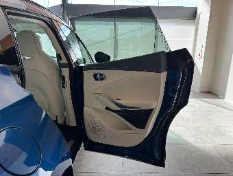 ASTON MARTIN DBX 2022 Image 33