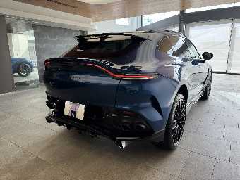 ASTON MARTIN DBX 2022 Image 5