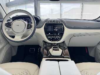 ASTON MARTIN DBX 2022 Image 38