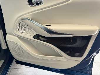 ASTON MARTIN DBX 2022 Image 39