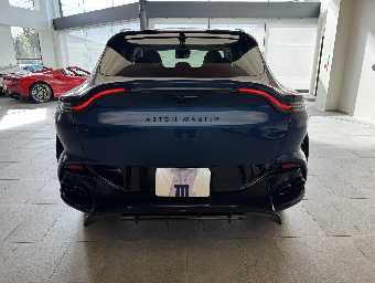 ASTON MARTIN DBX 2022 Image 6
