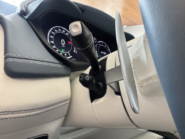 ASTON MARTIN DBX 2022 Image 52