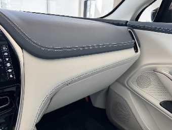 ASTON MARTIN DBX 2022 Image 58