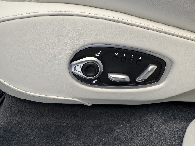 ASTON MARTIN DBX 2022 Image 69