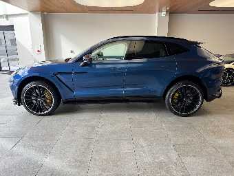 ASTON MARTIN DBX 2022 Image 8