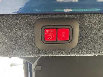 ASTON MARTIN DBX 2022 Image 66