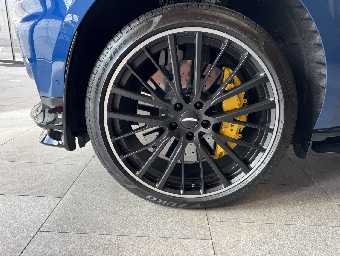 ASTON MARTIN DBX 2022 Image 9