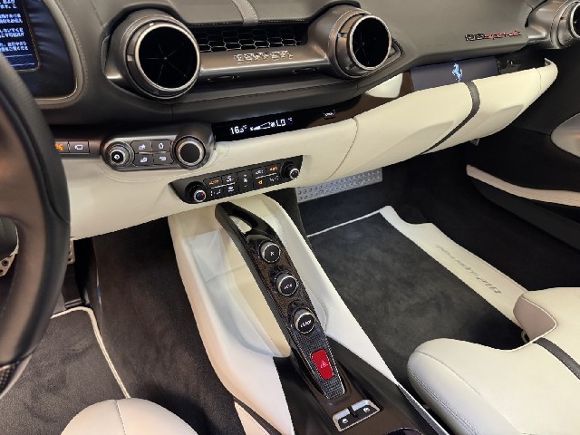 FERRARI 812 SUPERFAST 2018 Image 40